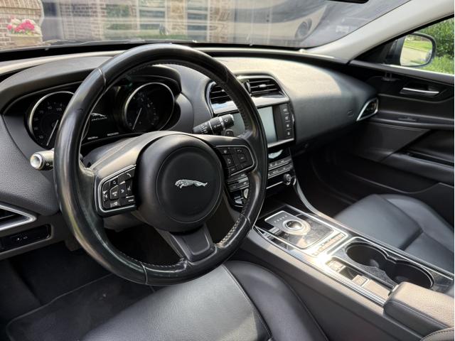 Photo of 2017 Black Jaguar XE