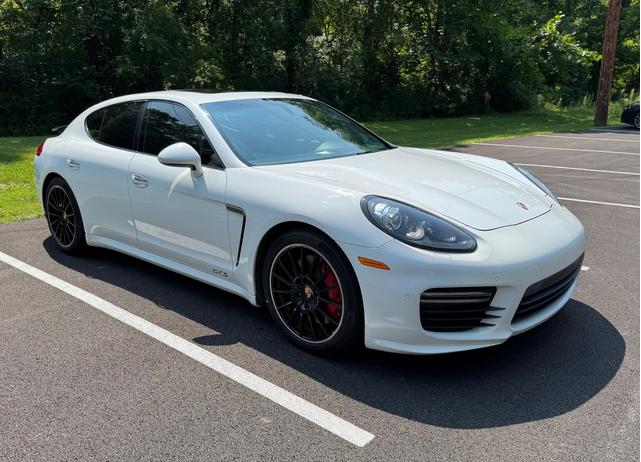 Photo of 2015 White Porsche Panamera