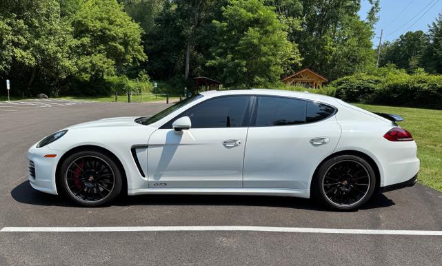 Photo of 2015 White Porsche Panamera