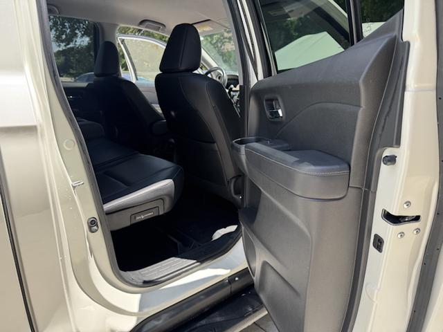 Photo of 2017 White Honda Ridgeline