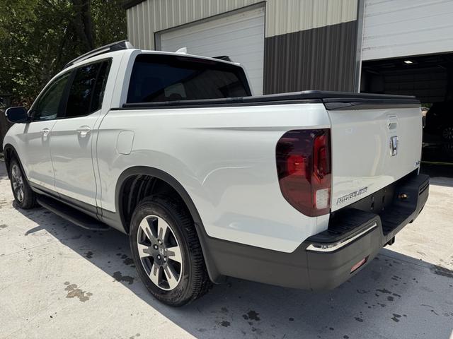 Photo of 2017 White Honda Ridgeline