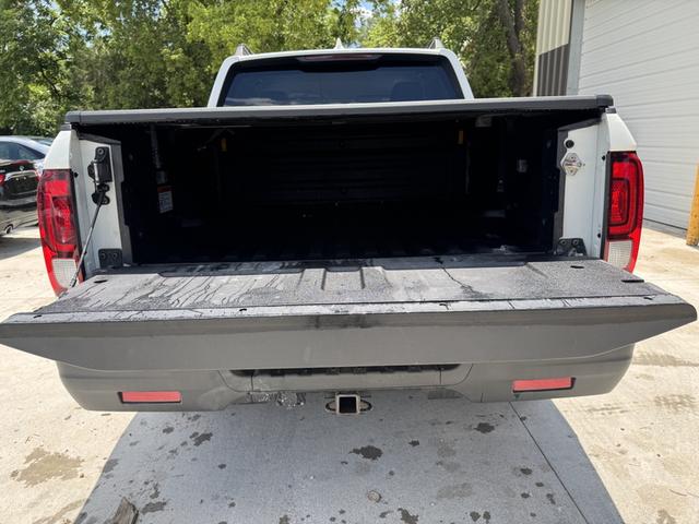 Photo of 2017 White Honda Ridgeline