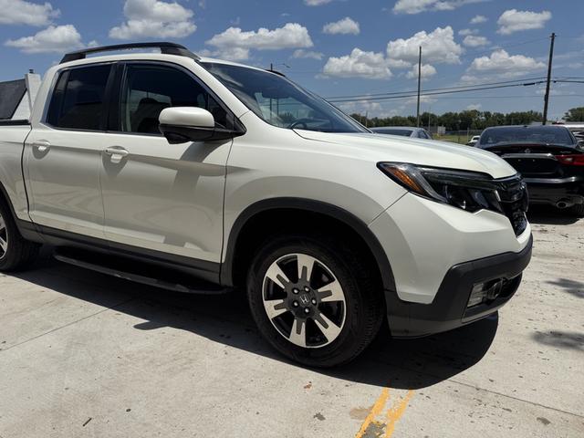Photo of 2017 White Honda Ridgeline