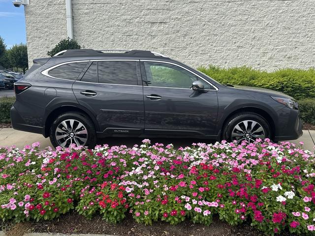 Photo of 2024 Gray Subaru Outback