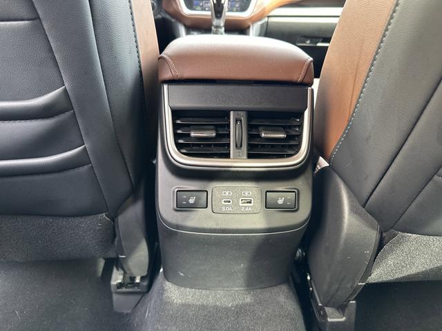 Photo of 2024 Gray Subaru Outback