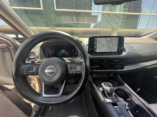 Photo of 2022 Brown Nissan Rogue