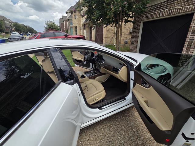 Photo of 2015 White Audi A7