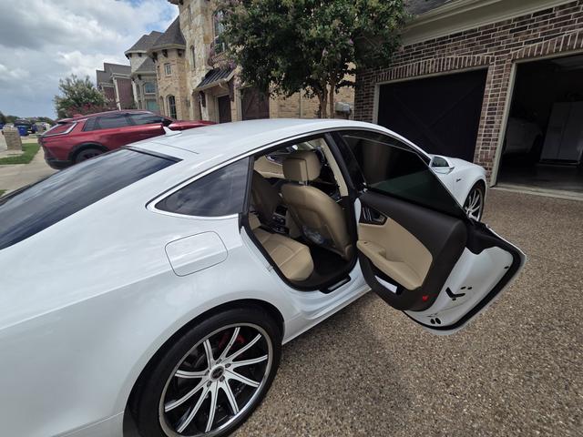 Photo of 2015 White Audi A7