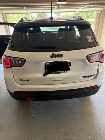 Photo of 2023 White Jeep Compass