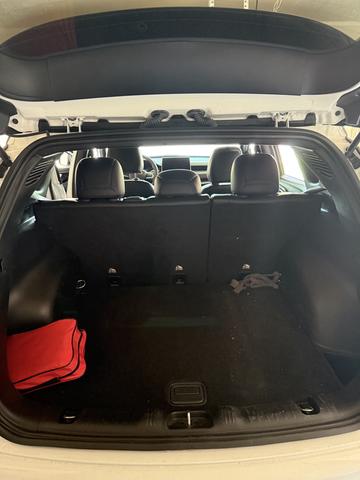 Photo of 2023 White Jeep Compass