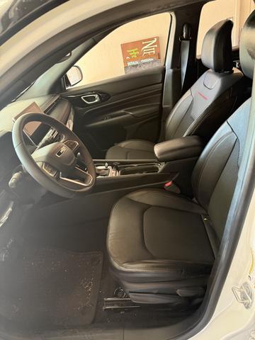 Photo of 2023 White Jeep Compass