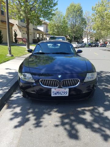Photo of 2006 Blue BMW Z4