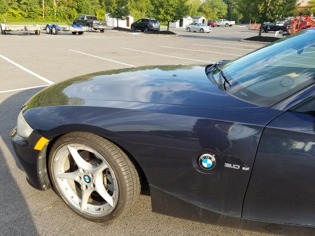Photo of 2006 Blue BMW Z4