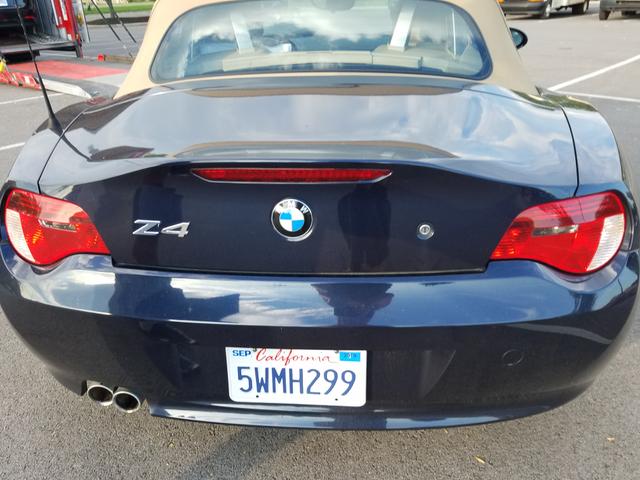 Photo of 2006 Blue BMW Z4
