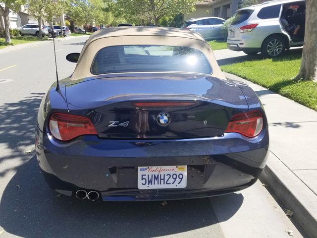 Photo of 2006 Blue BMW Z4