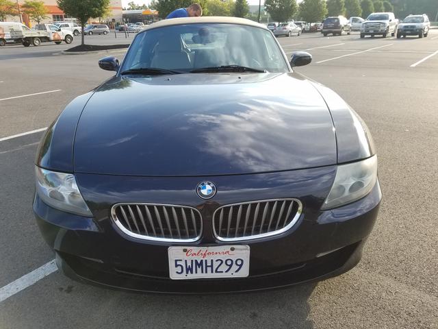 Photo of 2006 Blue BMW Z4