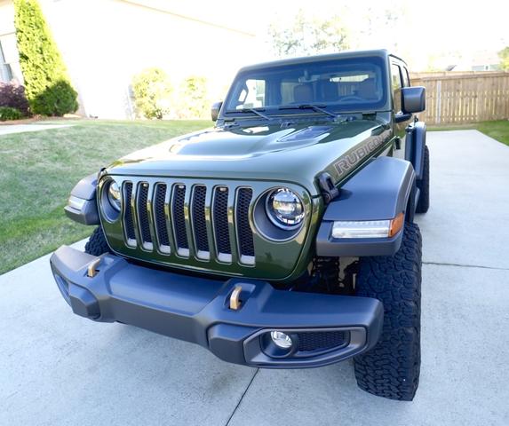 Photo of 2023 Green Jeep Wrangler