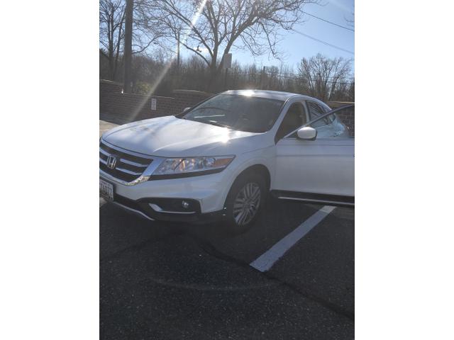 Photo of 2014 White Honda Crosstour
