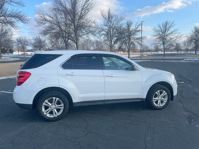 Photo of 2013 White Chevrolet Equinox