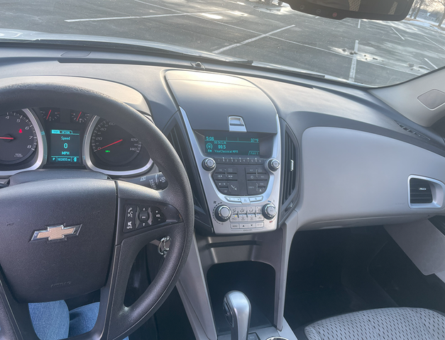 Photo of 2013 White Chevrolet Equinox