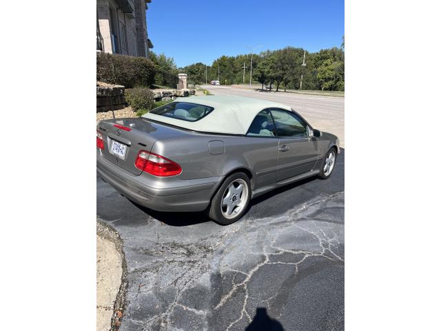 Photo of 2003 Gray Mercedes-Benz CLK-Class