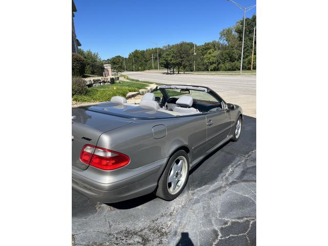 Photo of 2003 Gray Mercedes-Benz CLK-Class