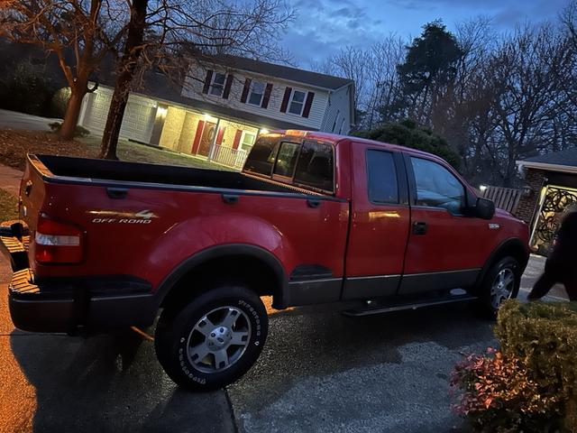 Photo of 2005 Red Ford F-150