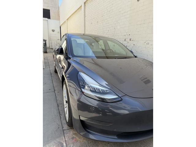 Photo of 2022 Gray Tesla Model 3