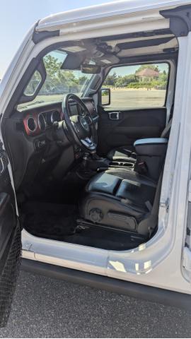 Photo of 2019 White Jeep Wrangler Unlimited
