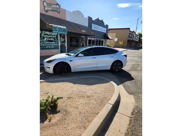 Photo of 2021 White Tesla Model 3
