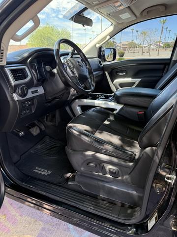 Photo of 2017 Black Nissan Titan