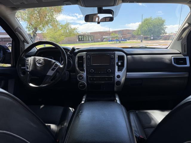 Photo of 2017 Black Nissan Titan