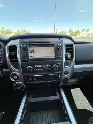 Photo of 2017 Black Nissan Titan
