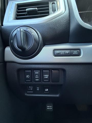 Photo of 2017 Black Nissan Titan