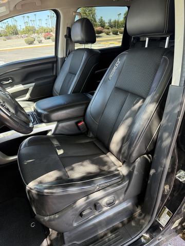 Photo of 2017 Black Nissan Titan