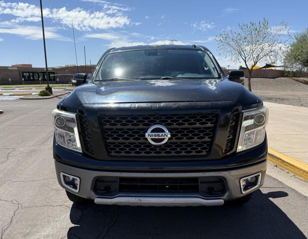 Photo of 2017 Black Nissan Titan