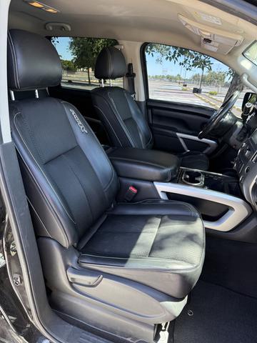 Photo of 2017 Black Nissan Titan