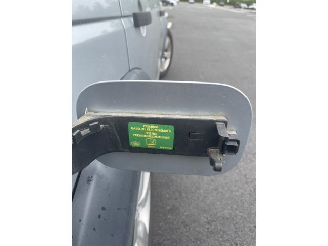 Photo of 2006 Silver Land Rover LR3