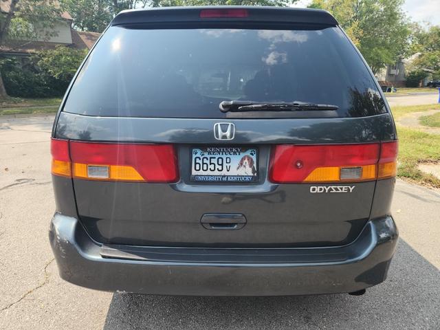 Photo of 2004 Green Honda Odyssey