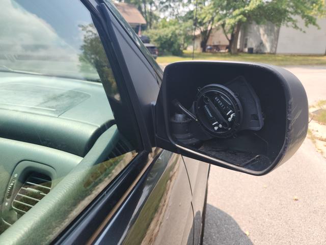 Photo of 2004 Green Honda Odyssey