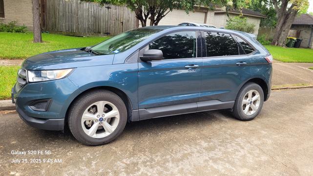 Photo of 2016 Blue Ford Edge