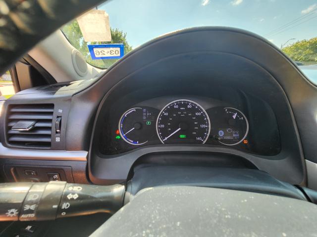 Photo of 2011 Purple Lexus CT 200h