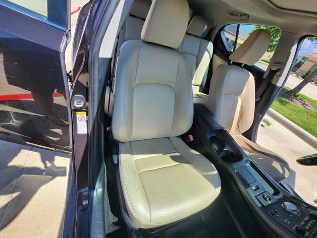 Photo of 2011 Purple Lexus CT 200h
