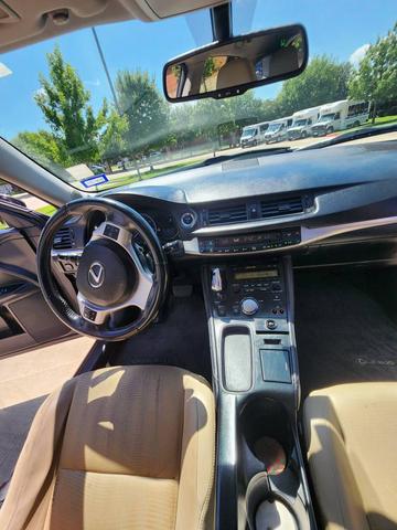 Photo of 2011 Purple Lexus CT 200h