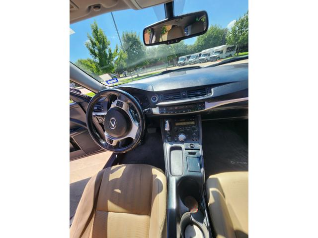 Photo of 2011 Purple Lexus CT 200h