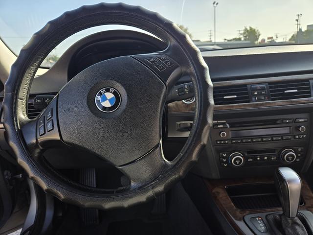 Photo of 2009 Silver BMW 328