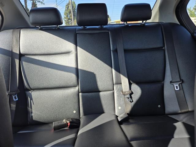 Photo of 2009 Silver BMW 328