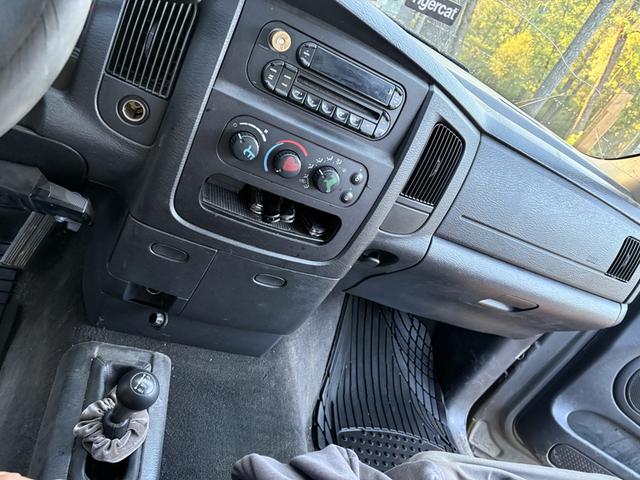 Photo of 2005 Gray Dodge Ram 1500