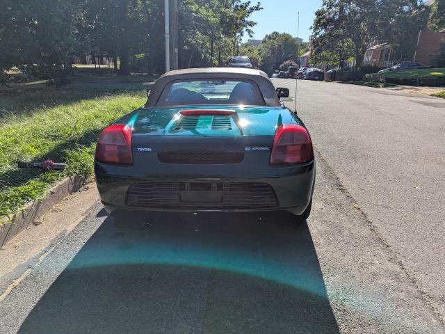 Photo of 2002 Green Toyota MR2