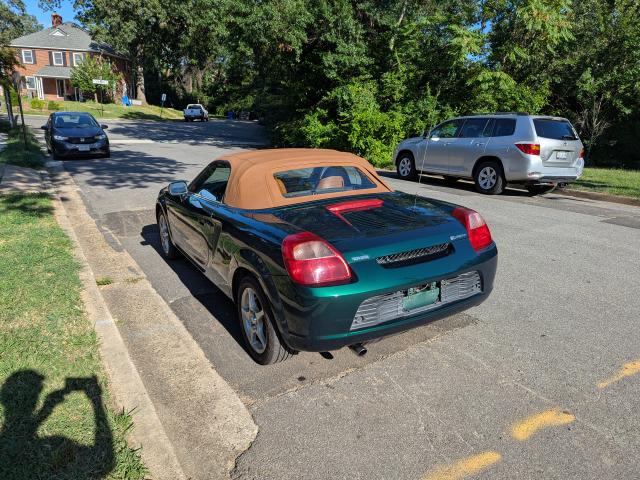 Photo of 2002 Green Toyota MR2